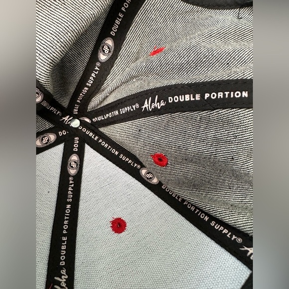 Double Portion Supply Adjustable SnapBack Hawaiian Hat - Picture 6 of 6